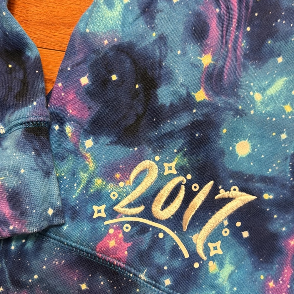 Disney zip up hoodie gently worn from 2017 - Picture 2 of 6